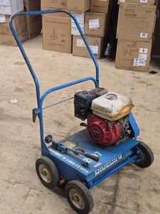 Bluebird Gasoline Lawn Comber