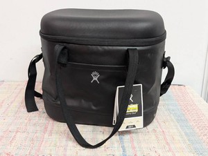Hydro Flask 20 L Carry Out Soft Cooler- Black