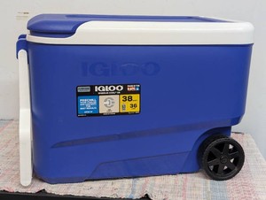 Igloo Wheelie Cool 38qt Cooler Blue