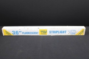 US Fluorescent Striplight 36 in Single Lamp Fixture