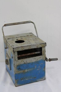 Hand-Crank Wire Reel Winder 9 X 7 X 9 in