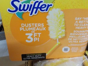 2 Swiffer 3 ft Dusters with extra d...
