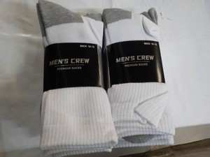 8 Pair Mens Crew Socks size 10-13...