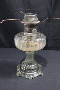 Vintage Aladdin Model B Corinthian Amber Glass Oil Lamp