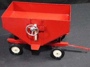 Ertl Grain Bin 8 Toy Trailer