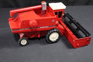 Vintage ERTL International Harvester Axial-Flow Combine Toy