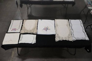 Vintage Embroidered & Lace Table Runners Mixed Lot