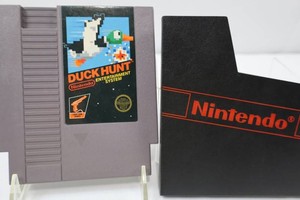Vintage Nintendo Duck Hunt NES Game Cartridge With Sleeve