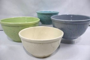Vintage Robinson Ransbottom Pottery Bowl Set (4)