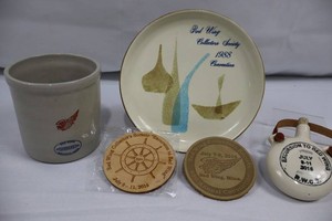 Red Wing Stoneware Collectors Society Mixed Lot