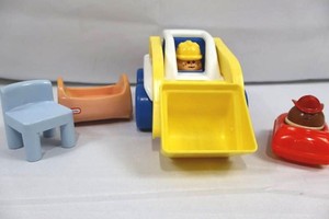 Little Tikes Furniture, Car & Bulldozer Mixed Lot (6 Pieces)
