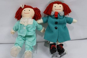 Vintage 1990 Madeline Dolls With Skates & Flannel Pajamas (Lot of 2)