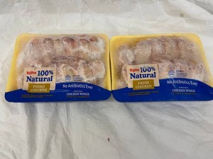 A - Hy-Vee 100% Natural Chicken Wings (Lot of 2) Approx 4lbs