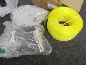 Roll of banding straps with a dispe...