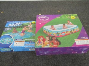 6 Pool and splash pad...