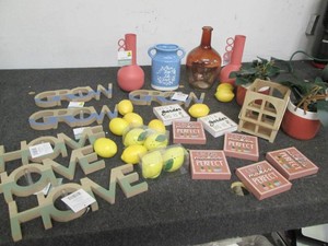 Home decor lot...