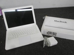LB. MacBook 13 inch LED widescreen ...