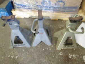3 AC Delco vehicle stands...