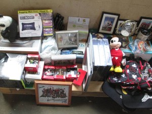 Home decor, collector, Disney and m...