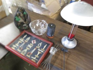 Framed knots, lamps and decor...