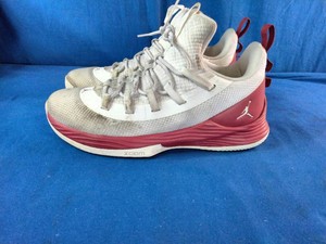 Nike Air Jordan Ultra Fly 2 Low sneakers in the White Gym Red colorway.