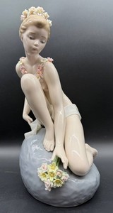 Lladro 1602 Ninfa de la Primavera Figurine With Box