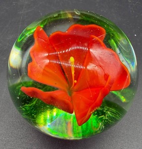 Dynasty Gallery Floral Glass Paperweight 2.5 in