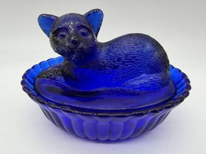 Vintage Westmoreland Cobalt Blue Glass Cat Covered Dish