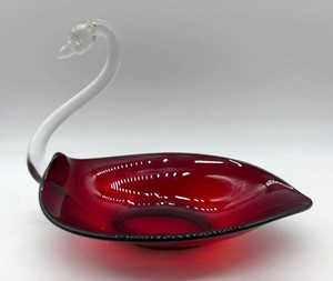 Viking Art Glass Swan Bowl 9