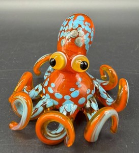 Art Glass Octopus Figurine 1.5 in