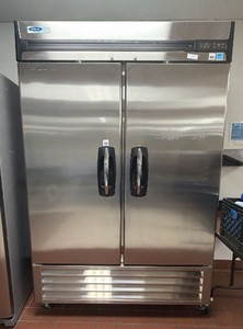 Norlake AdvantEDGE NLF49-S Stainless Steel 2-Door Commercial Reach-In Freezer (L-Kitchen)