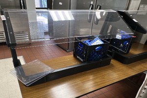 Sneeze guard with 2 side guards unattached (L-Kitchen)