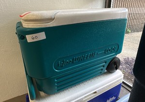 Igloo Wheelie-Cool vintage cooler, green and white, with wheels (L-Kitchen)