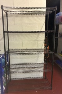 Bakers rack not on wheels (Gym)