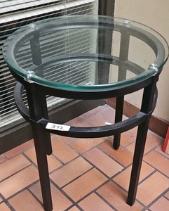 round Table 20x 24 in