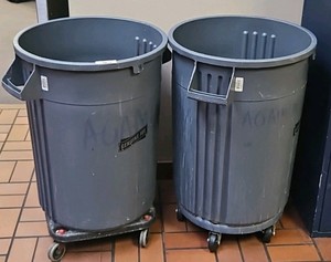 trash cans on wheels