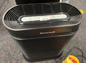 Honey well air purifier