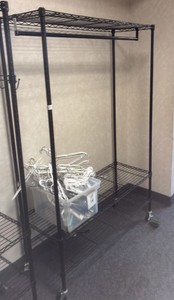 Wire clothes hanger