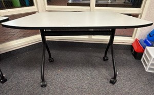 table on wheels