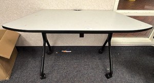 table on wheels