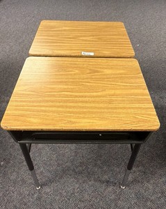 2 Student Desks