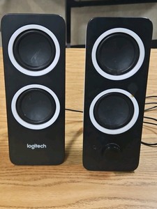 Logitech PC speakers 9 in