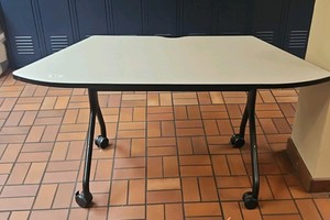 school desk on wheels