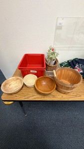 miscellaneous decor