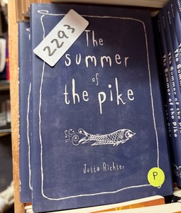 The summer of the Pike books (Richter)  (r400)