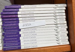 Julius Caesar by William Shakespeare  (r400)