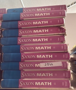 Saxon math Books  (r400)