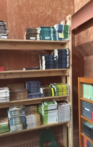 Large Bookshelf  (r400)