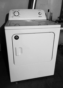 Amana washer and dryer in excellent condition (L-Offsite H)