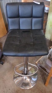 adjustable height bar stool
